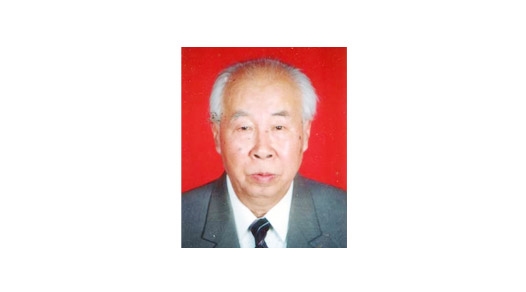 崔瑞珍.1980年－1984年任學(xué)校校長；1984年－1989年任學(xué)校黨委書記